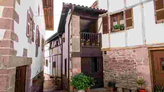 RINCÓN (PASADIZO ENTRE CASAS ERROTAZANENEA E ITURRIOZ)