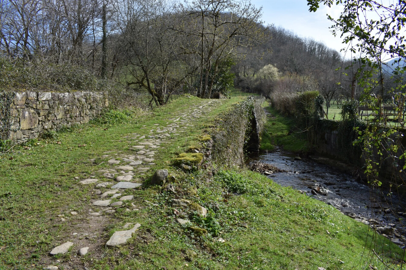 Argarata-Santa Krutz baseliza
